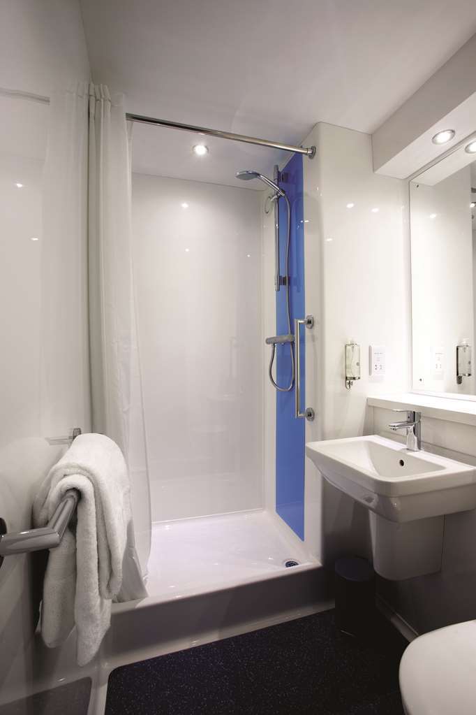 Travelodge Tunbridge Wells Habitación foto