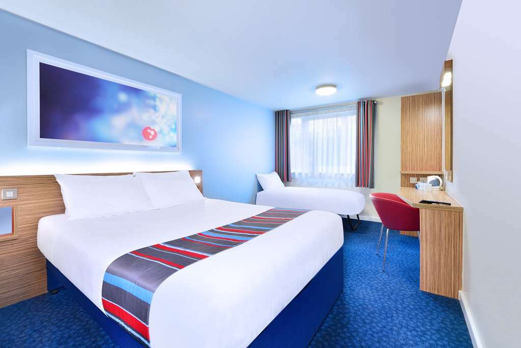 Travelodge Tunbridge Wells Habitación foto